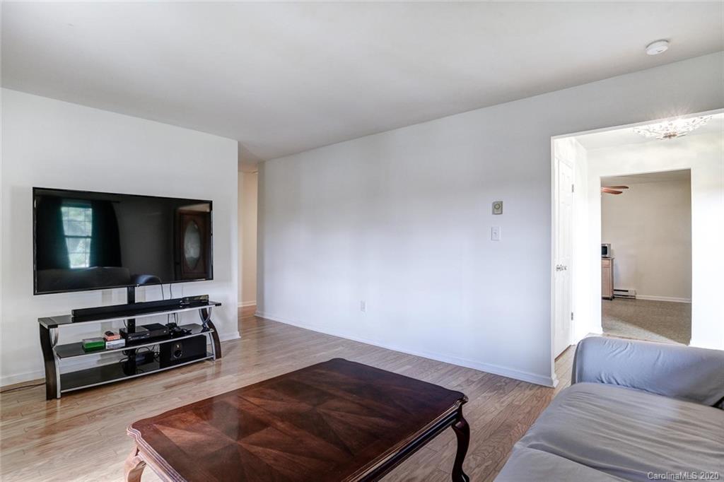 23 Mount Carmel Drive Asheville NC 28806