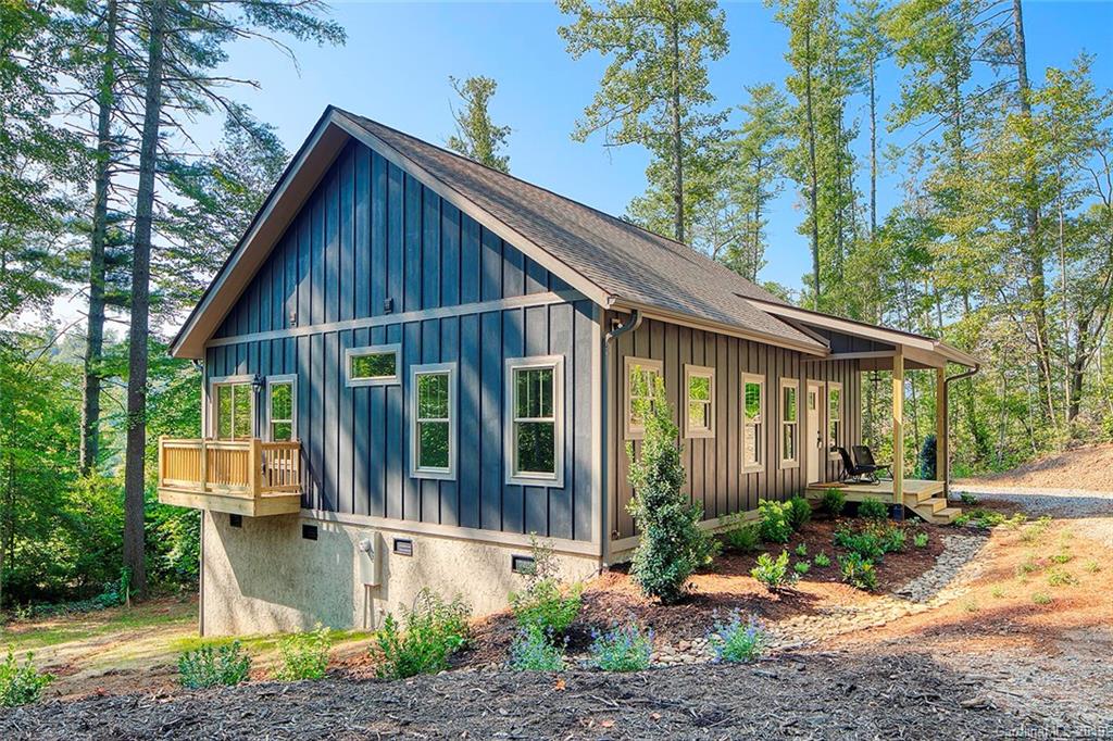 60 Midge Lane Penrose NC 28766