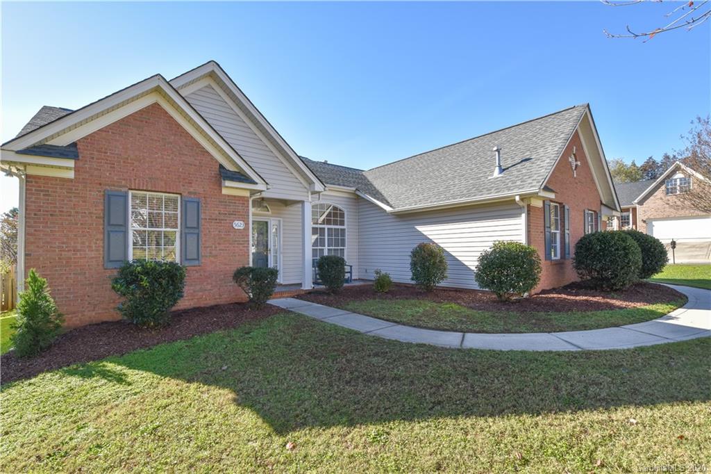 5623 Falls Ridge Lane Charlotte NC 28269