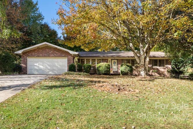 30 Selwyn Road Asheville NC 28806