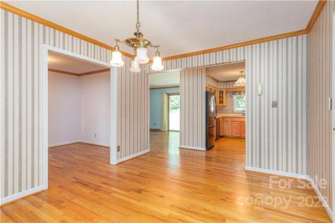 37 Acorn Road Asheville NC 28804