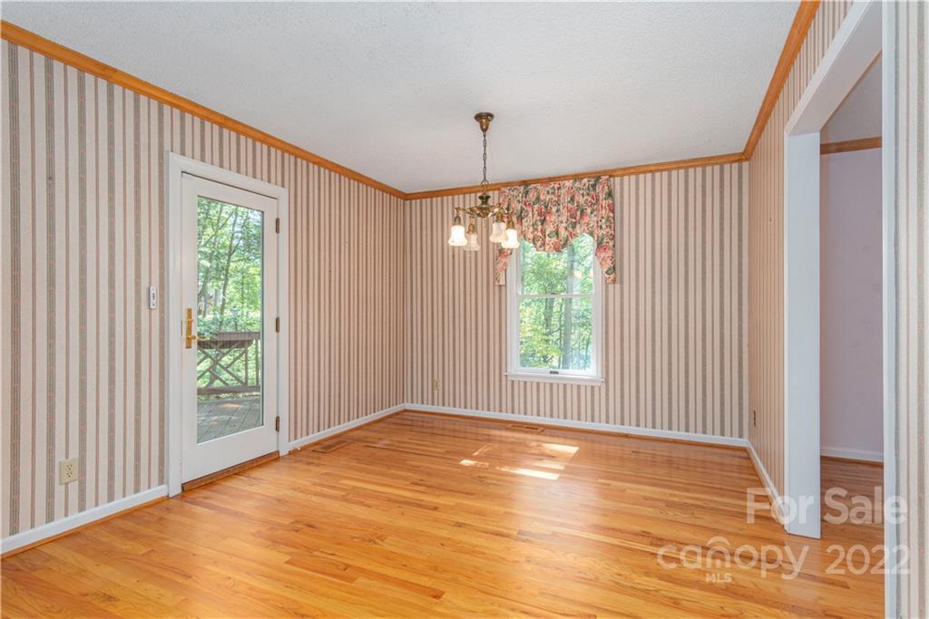 37 Acorn Road Asheville NC 28804