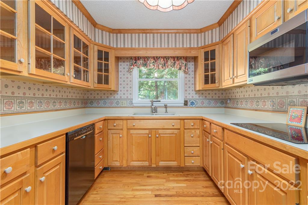37 Acorn Road Asheville NC 28804