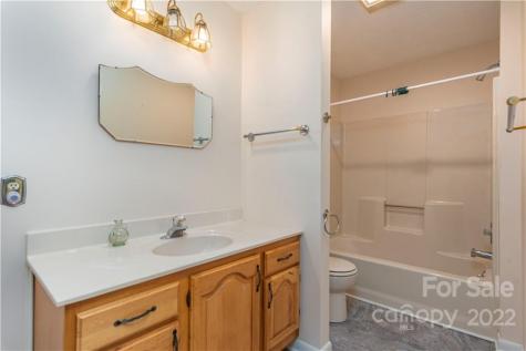37 Acorn Road Asheville NC 28804