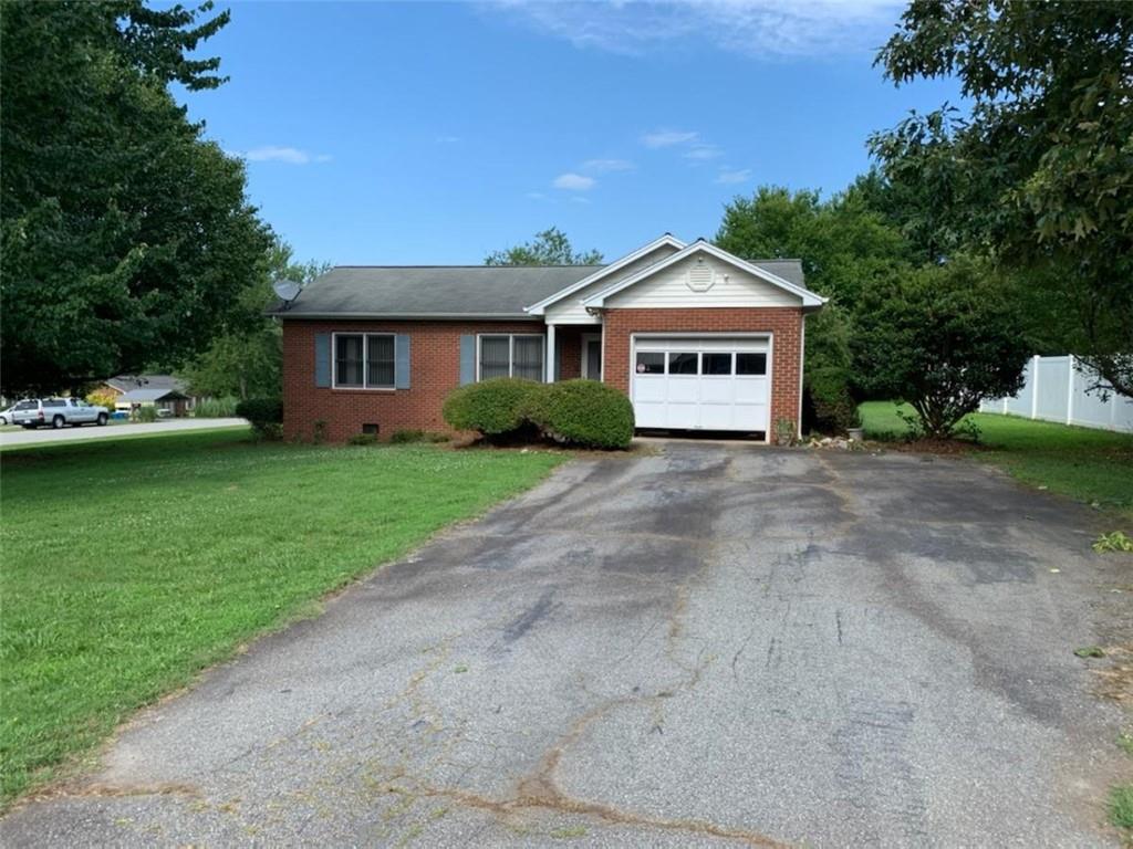 5208 Canterbury Drive Conover NC 28613