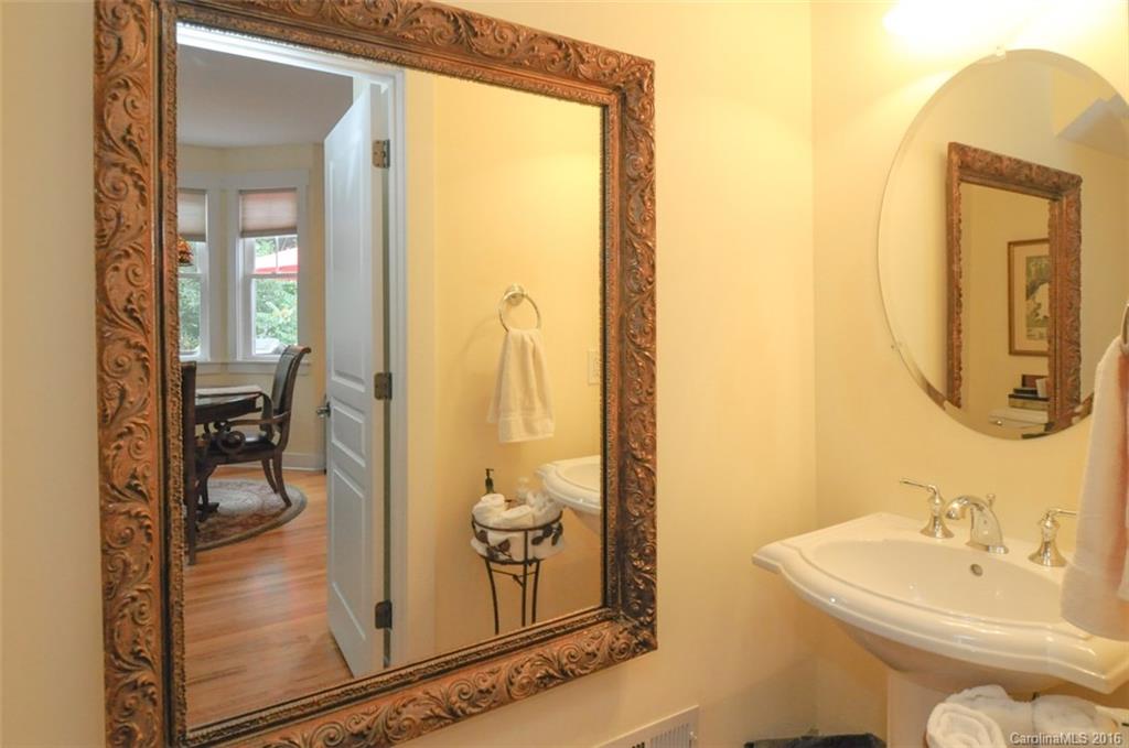 45 Craftsman Circle Asheville NC 28805