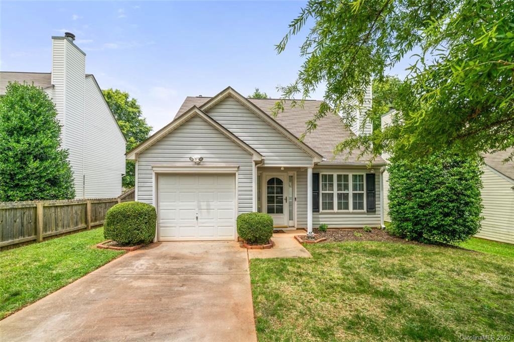 5217 Grass Run Court Charlotte NC 28216