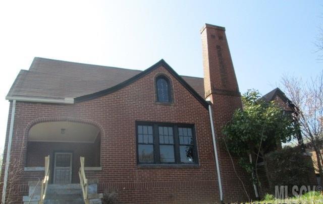 228 4th Street SW Hickory NC 28602
