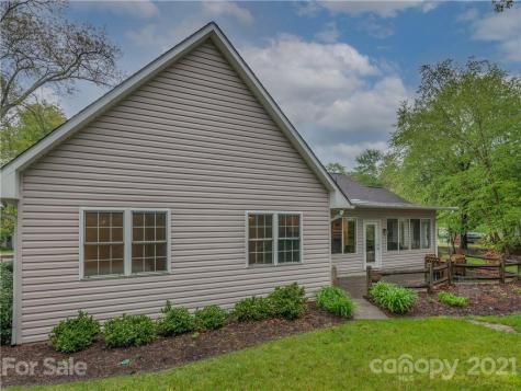 23 Partridge Berry Loop Mills River NC 28759
