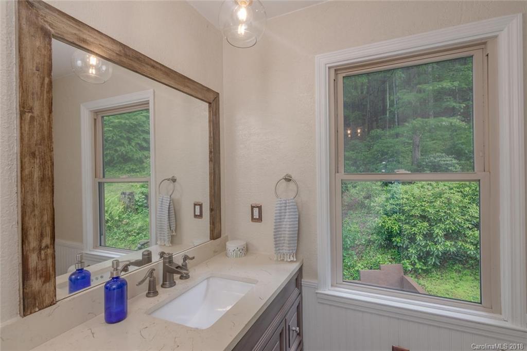 32 Arrowood Road Asheville NC 28806