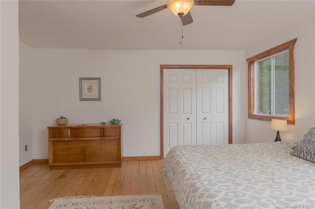 32 Arrowood Road Asheville NC 28806