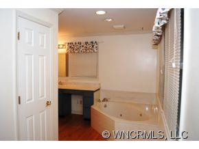 14 Oakwilde Drive Asheville NC 28803