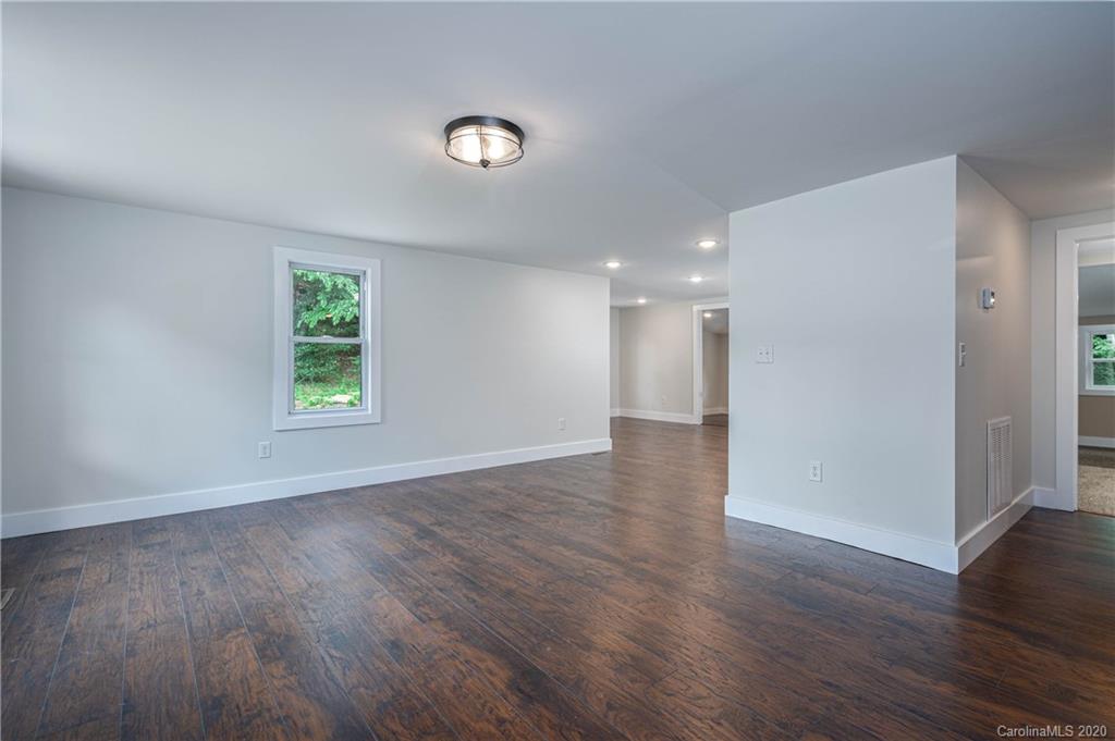 171 Connestee Road Brevard NC 28712