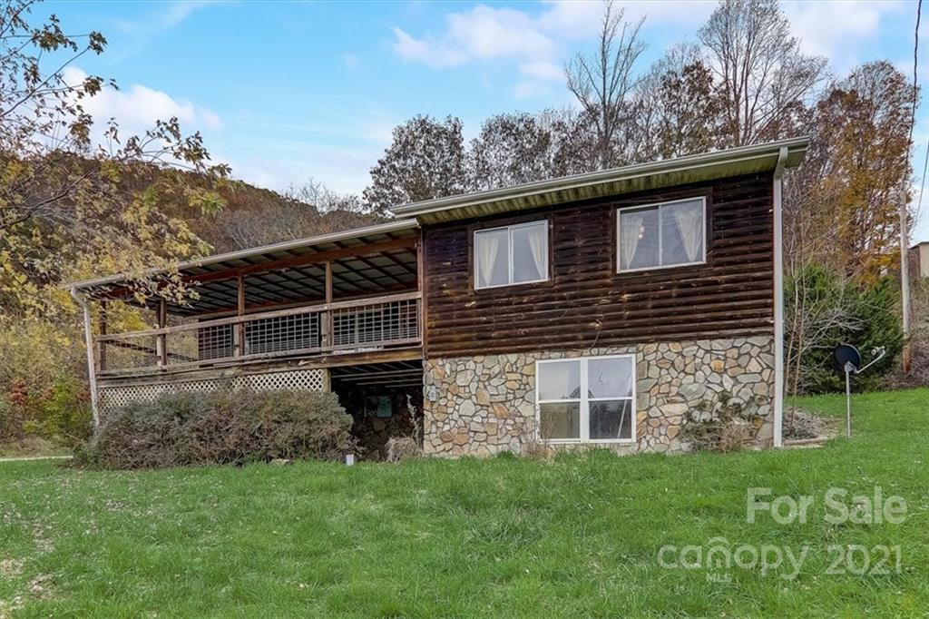 2045 Riddle Farm Road Marshall NC 28753