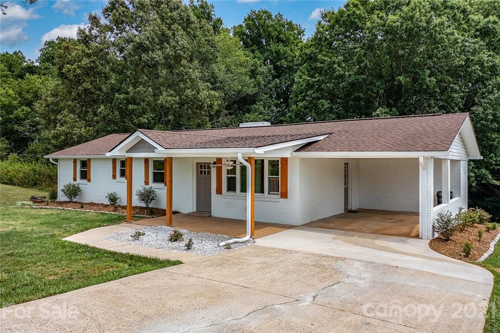1223 Dixie Street Newton NC 28658