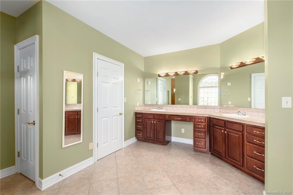19 Brompton Road Arden NC 28704