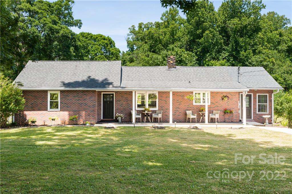 374 Buckeye Cove Road Swannanoa NC 28778