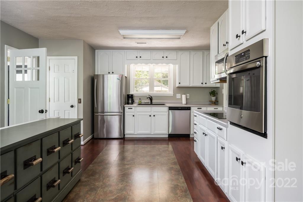 374 Buckeye Cove Road Swannanoa NC 28778