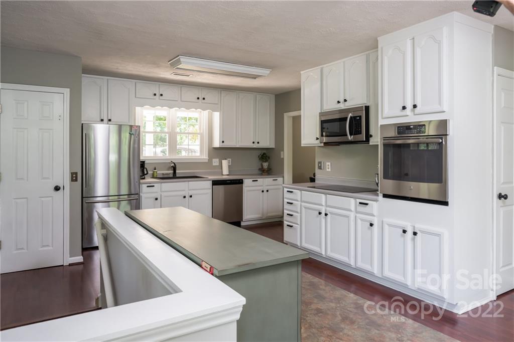 374 Buckeye Cove Road Swannanoa NC 28778