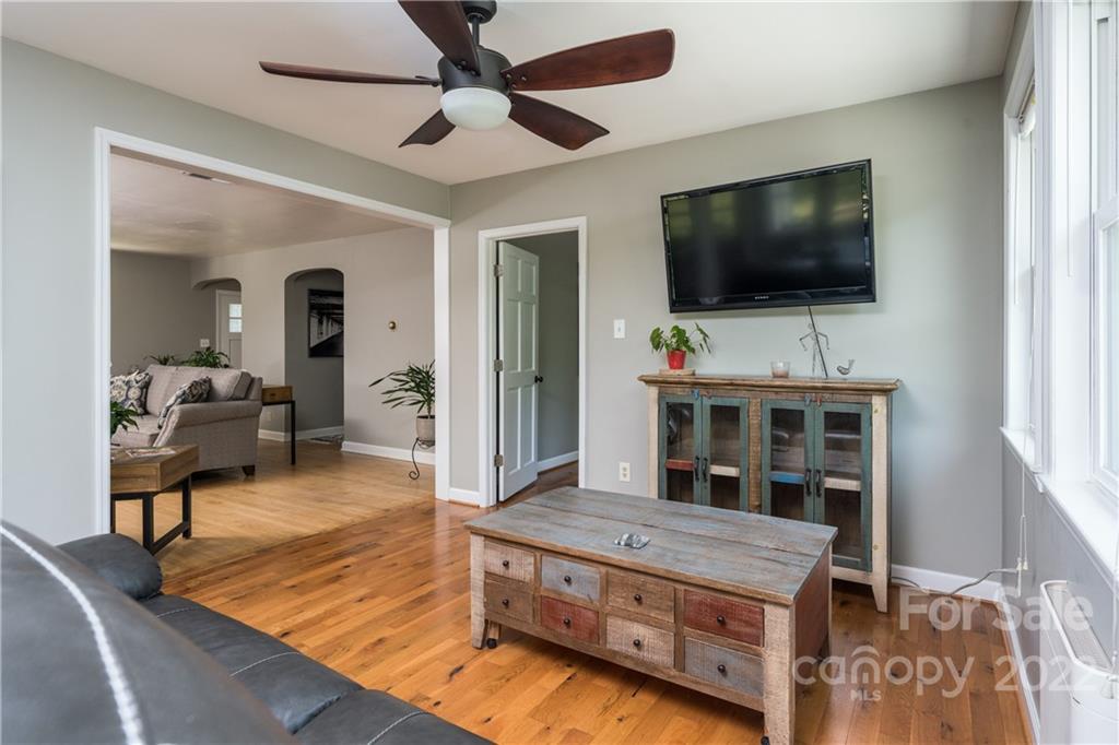 374 Buckeye Cove Road Swannanoa NC 28778