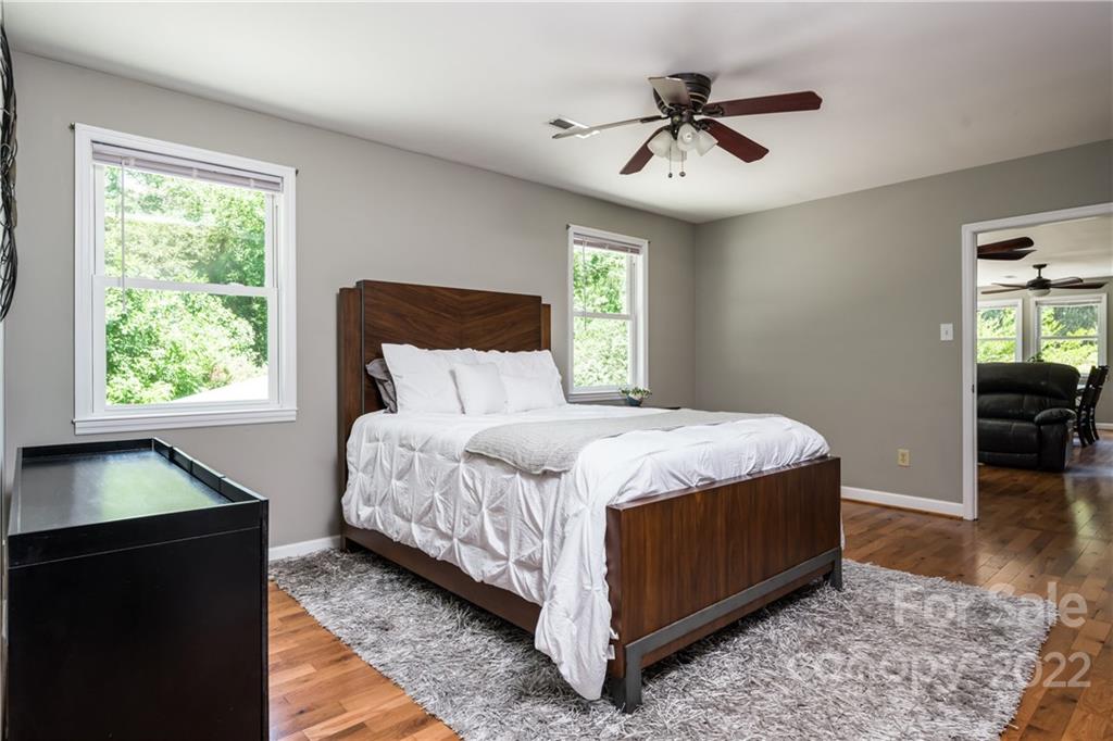 374 Buckeye Cove Road Swannanoa NC 28778