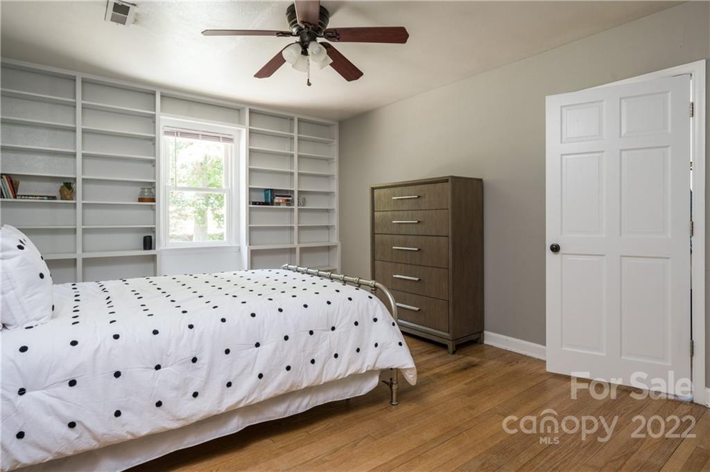374 Buckeye Cove Road Swannanoa NC 28778