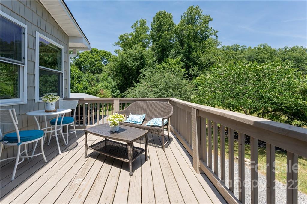 374 Buckeye Cove Road Swannanoa NC 28778