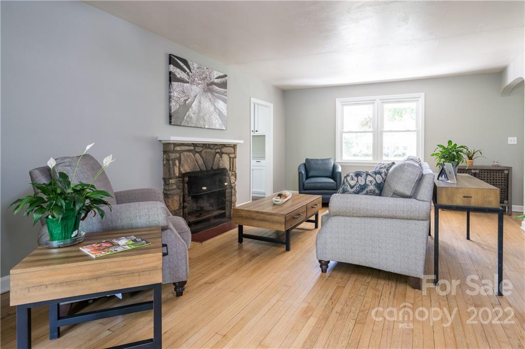 374 Buckeye Cove Road Swannanoa NC 28778