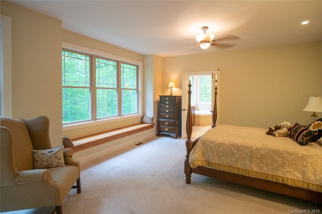 246 Hawks Crest Lane Weaverville NC 28787