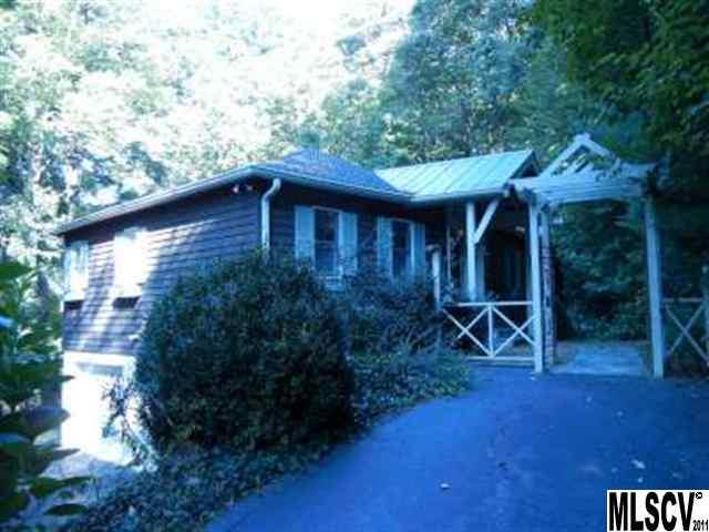 153 E Cornish Road Blowing Rock NC 28605