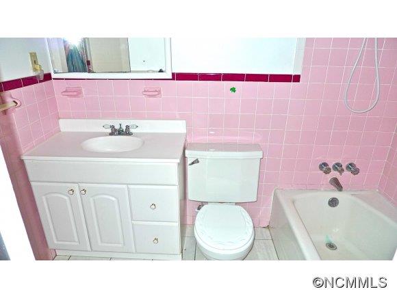 24 Forestdale Drive Asheville NC 28803