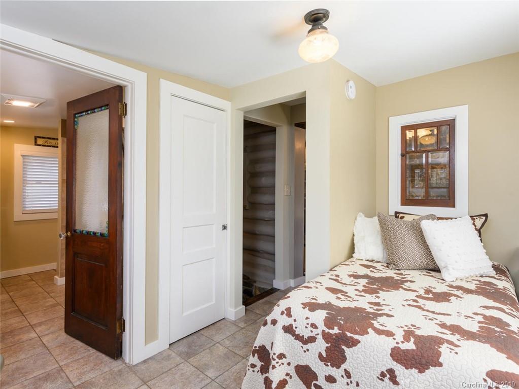 51 Mimosa Circle Asheville NC 28805