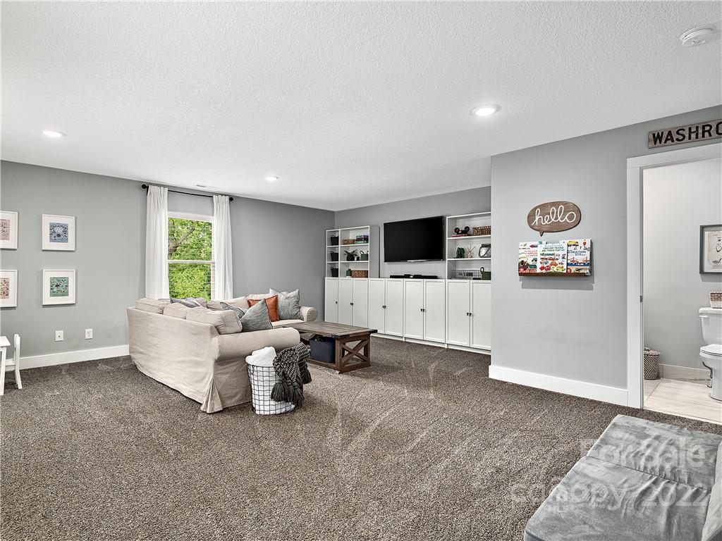 19 Dynasty Lane Candler NC 28715