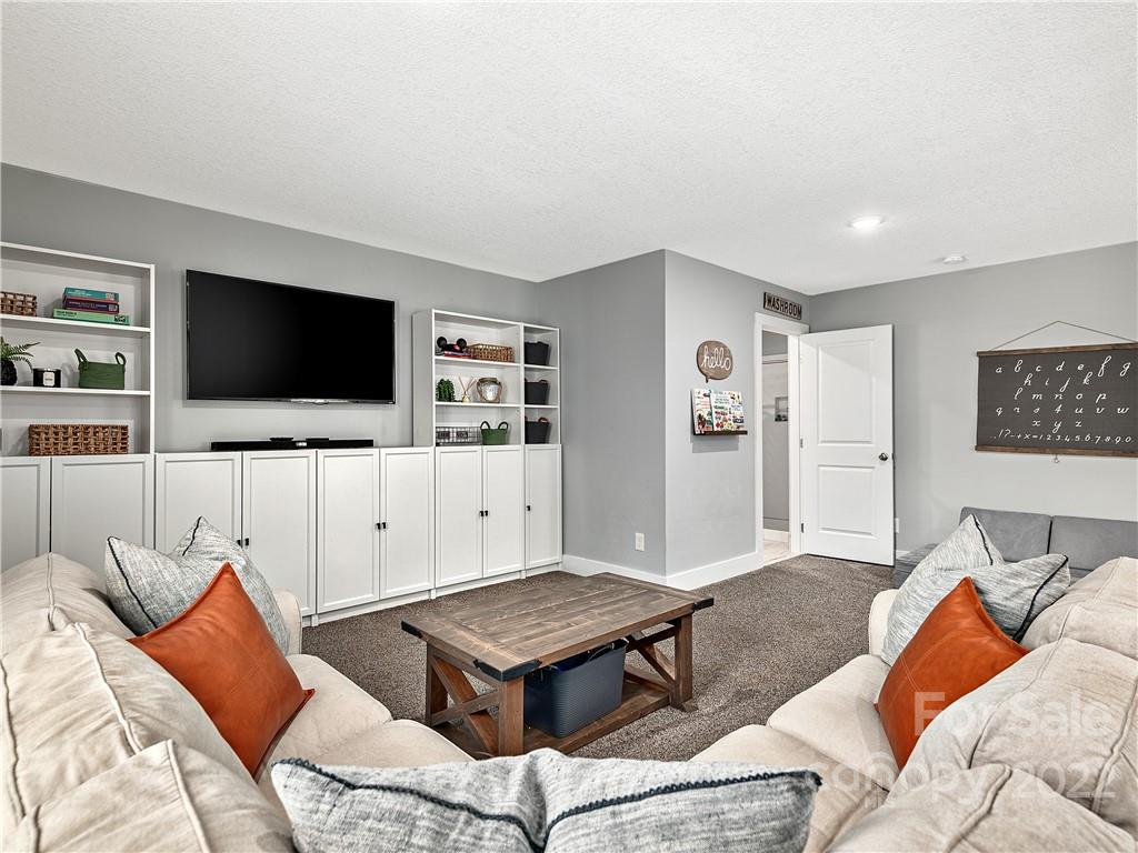 19 Dynasty Lane Candler NC 28715