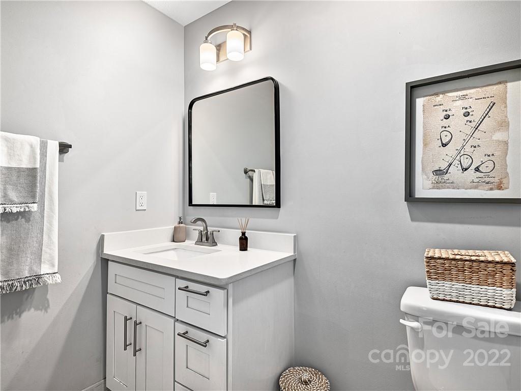19 Dynasty Lane Candler NC 28715