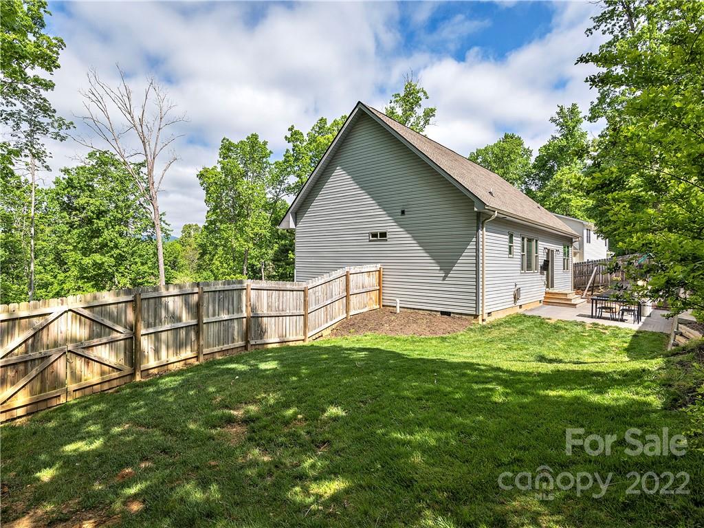 19 Dynasty Lane Candler NC 28715