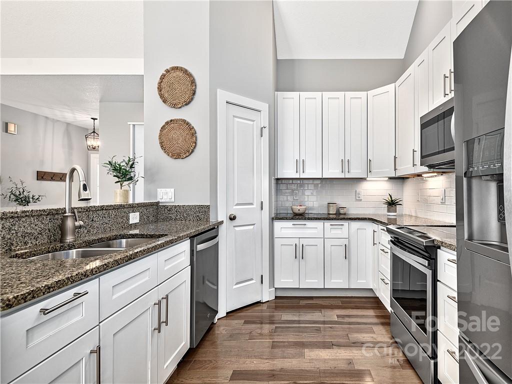 19 Dynasty Lane Candler NC 28715