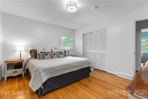 17 Clement Drive Asheville NC 28805