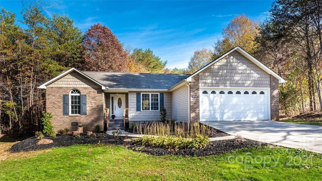 1944 Bear Paw Hickory NC 28602