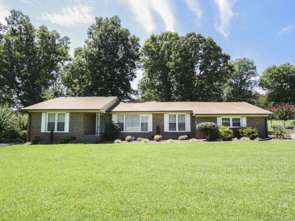 1901 Amberhill Lane Charlotte NC 28216