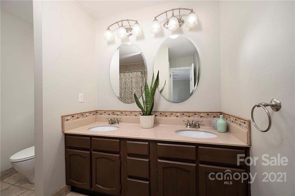 18 Chipping Green Drive Arden NC 28704