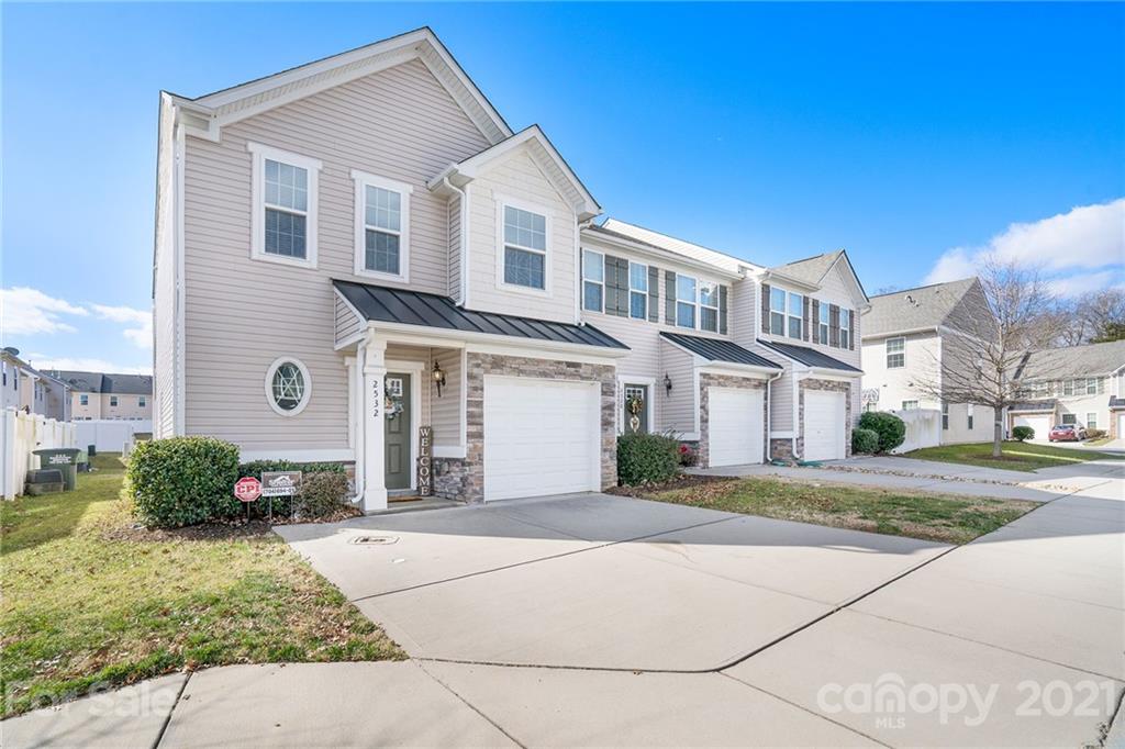 2532 Silverthorn Drive Charlotte NC 28273