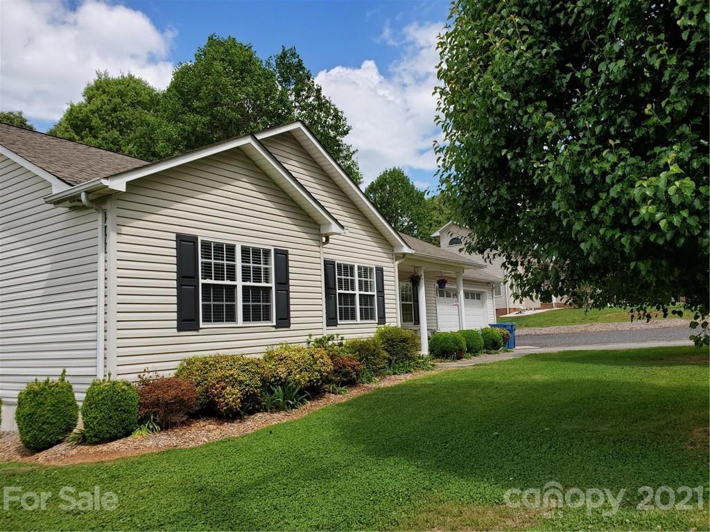6091 Emory Lane Hickory NC 28601