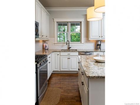 2 Old Bridge Circle Fairview NC 28730