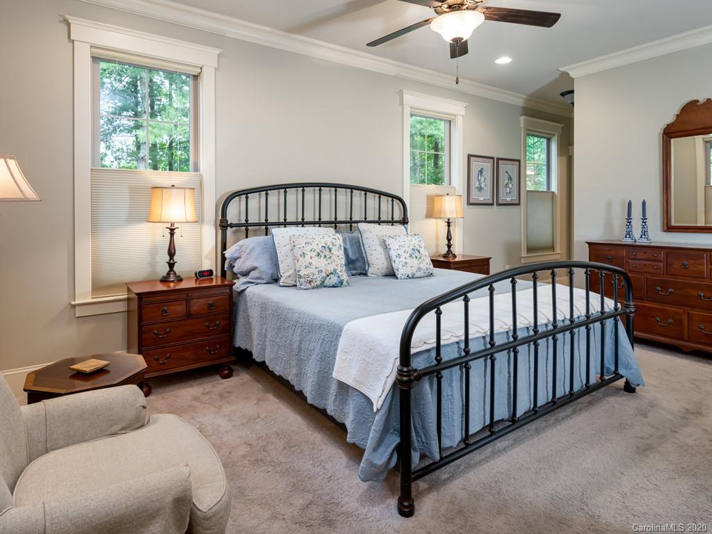 2 Old Bridge Circle Fairview NC 28730
