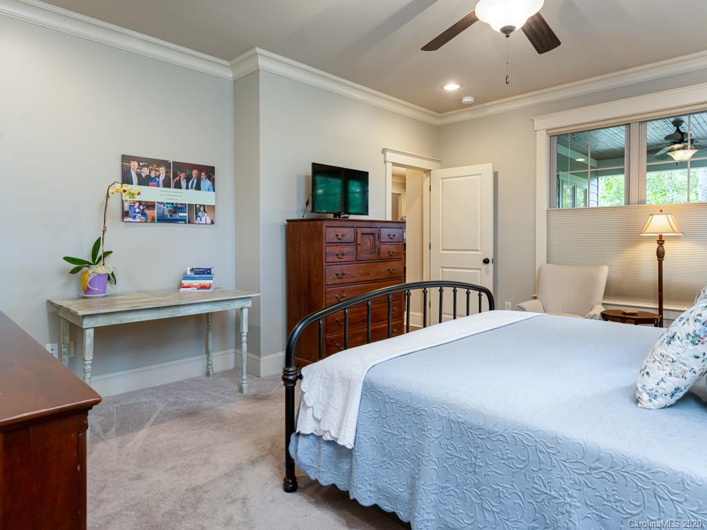 2 Old Bridge Circle Fairview NC 28730