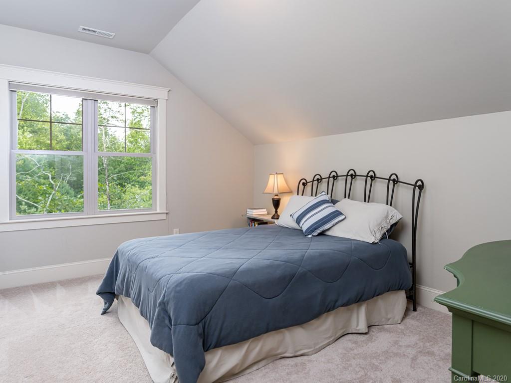 2 Old Bridge Circle Fairview NC 28730