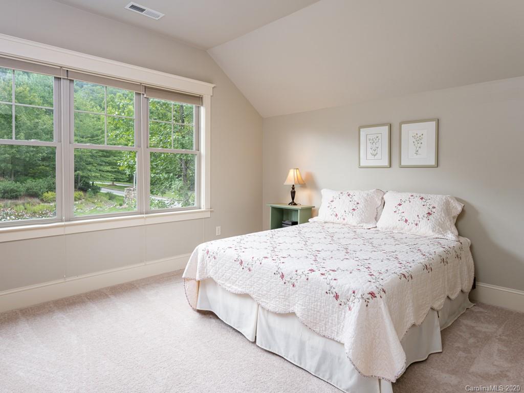 2 Old Bridge Circle Fairview NC 28730