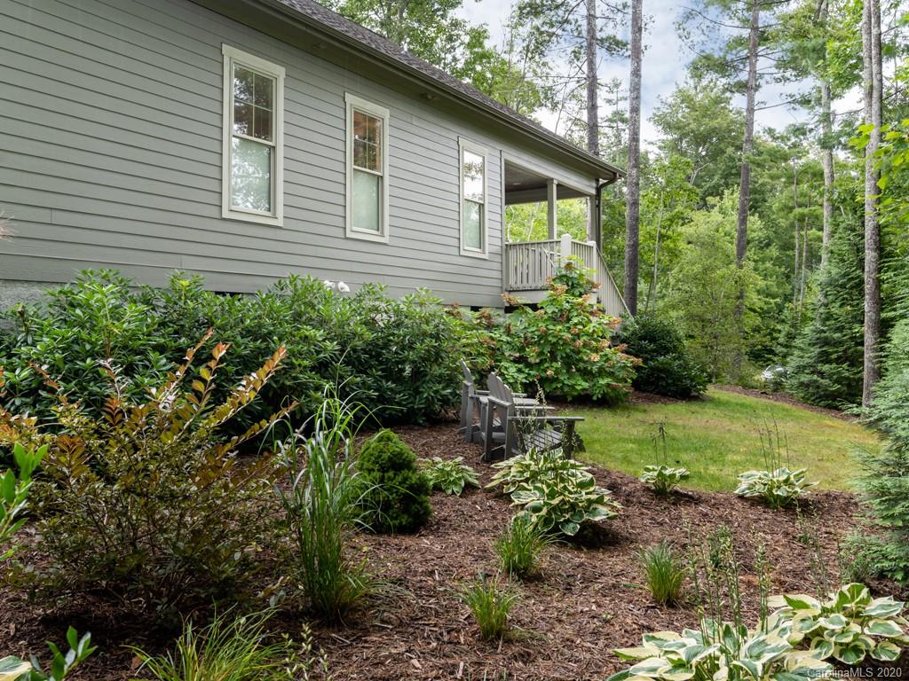 2 Old Bridge Circle Fairview NC 28730