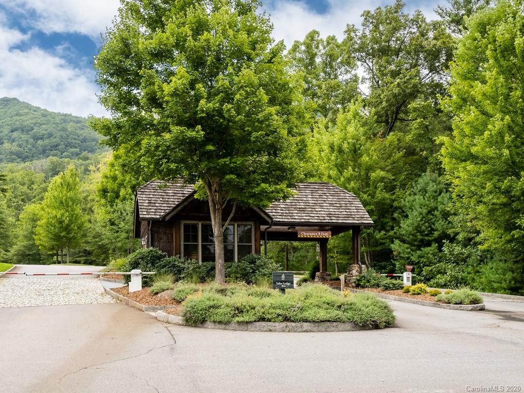 2 Old Bridge Circle Fairview NC 28730
